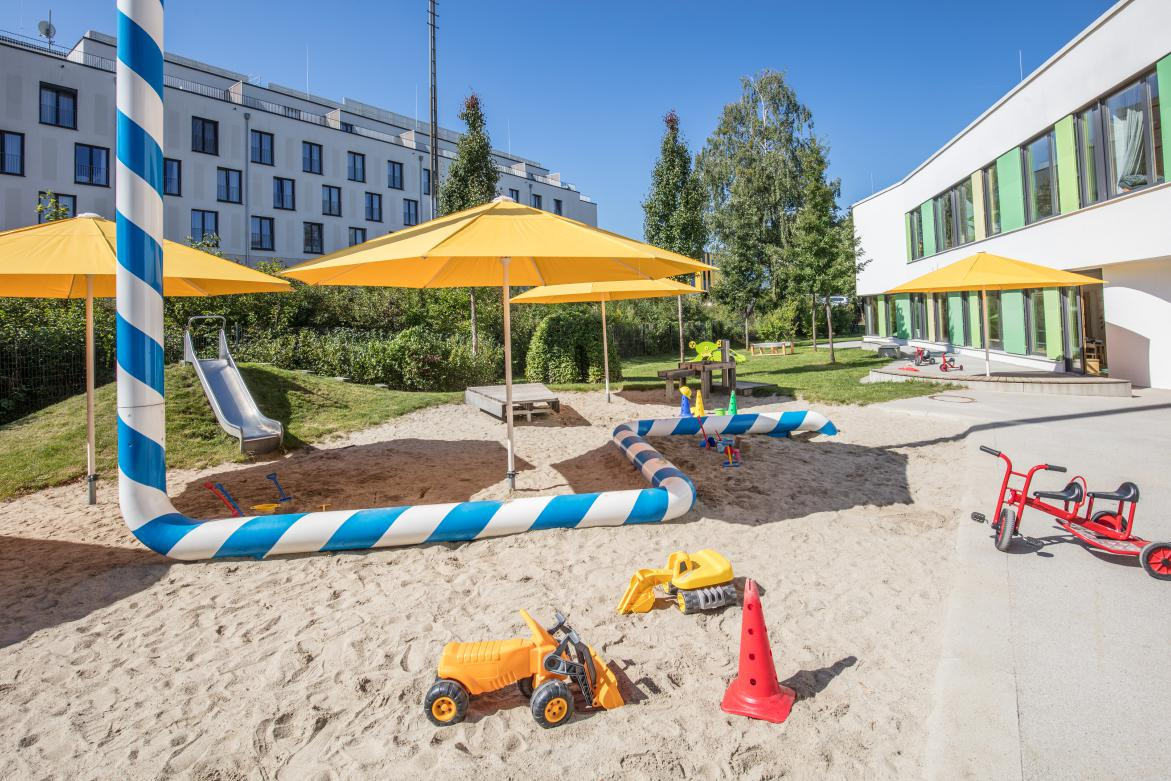 Sandkasten der Denk mit Kita München Berg am Laim